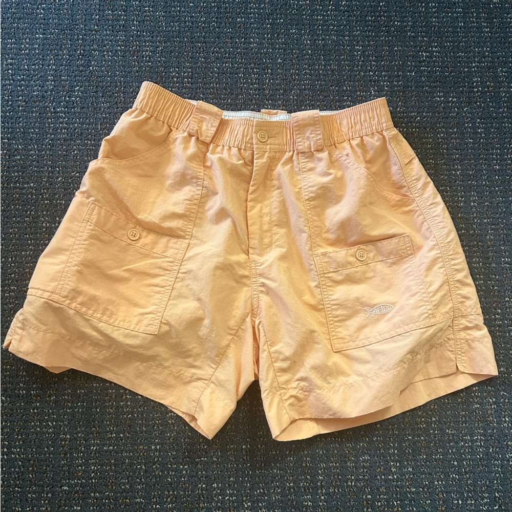 AFTCO Cargo Shorts in Peach with Durable Fabric and Versatile Design